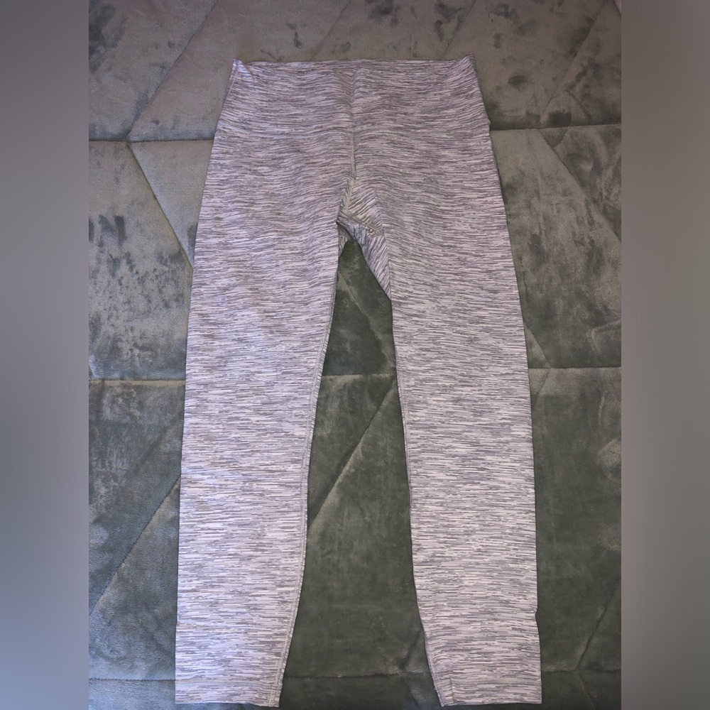 Lululemon 28” seam wonder under leggings
